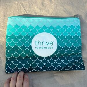 Thrive Causemetics Aqua Scale Pouch